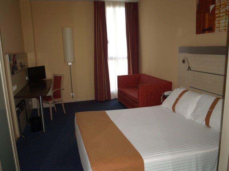 Hotel Yit Ciudad De Saragozza Esterno foto