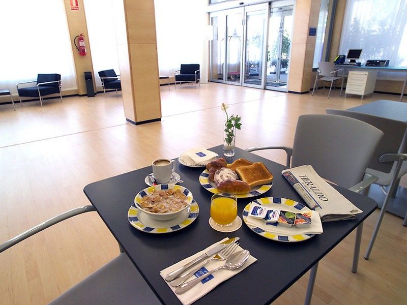 Hotel Yit Ciudad De Saragozza Esterno foto